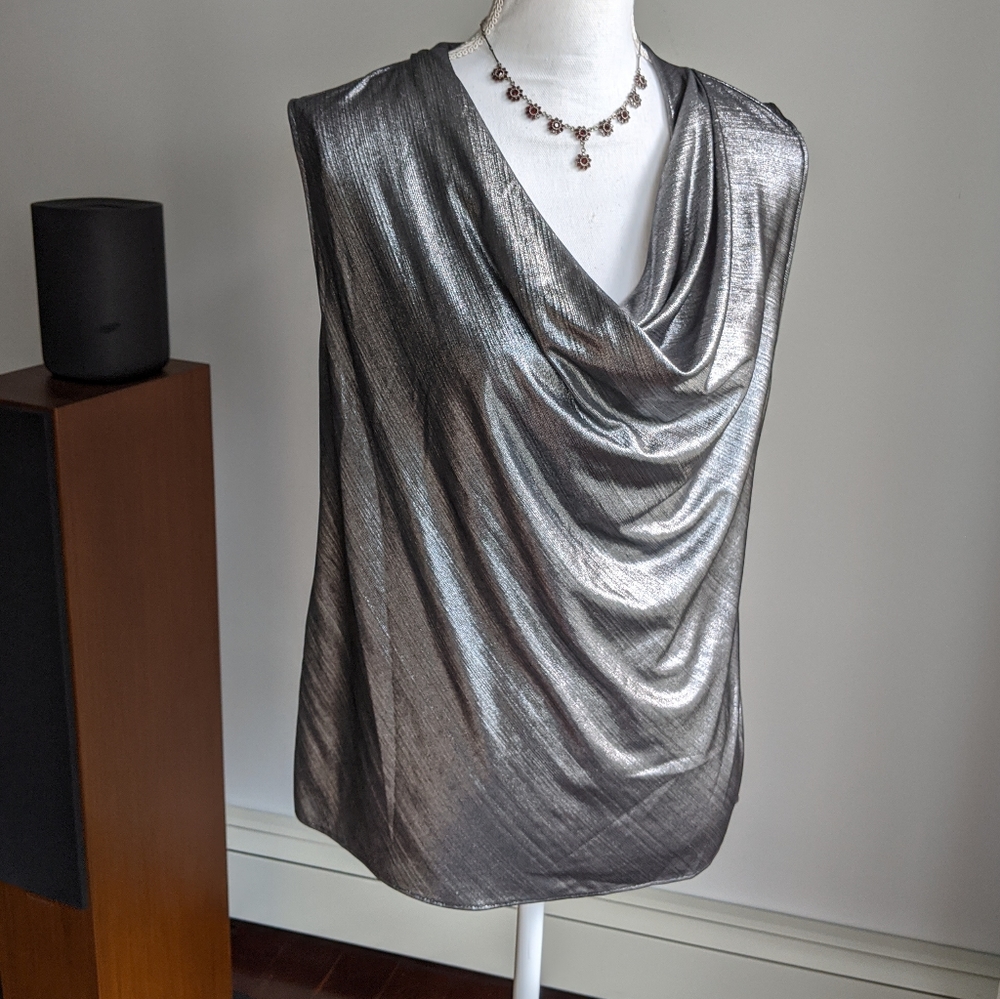 DREW shiny gray gunmetal top